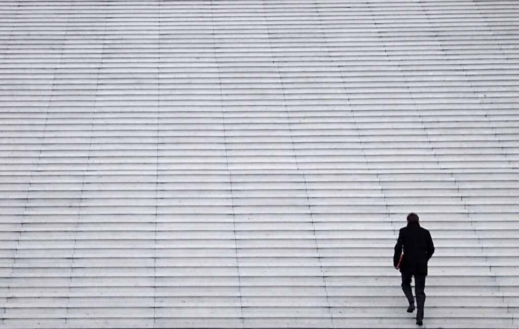 Is it time for an executive wake up call? Why You Need to Embrace the Freelance Future Before AI Leaves You Behind